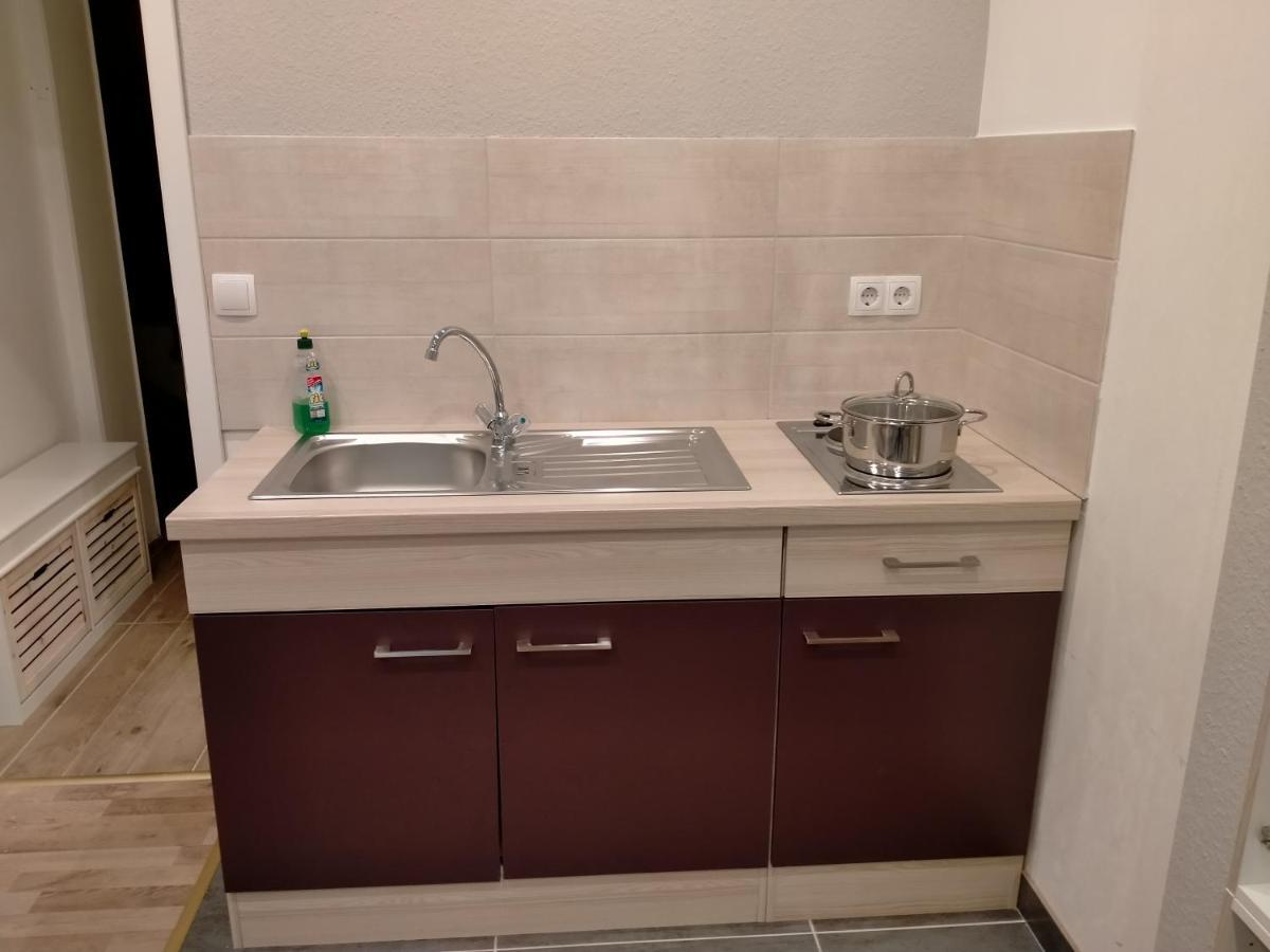 Ferienwohnung Macfewo Im Zentrum Von Mayen Exterior foto